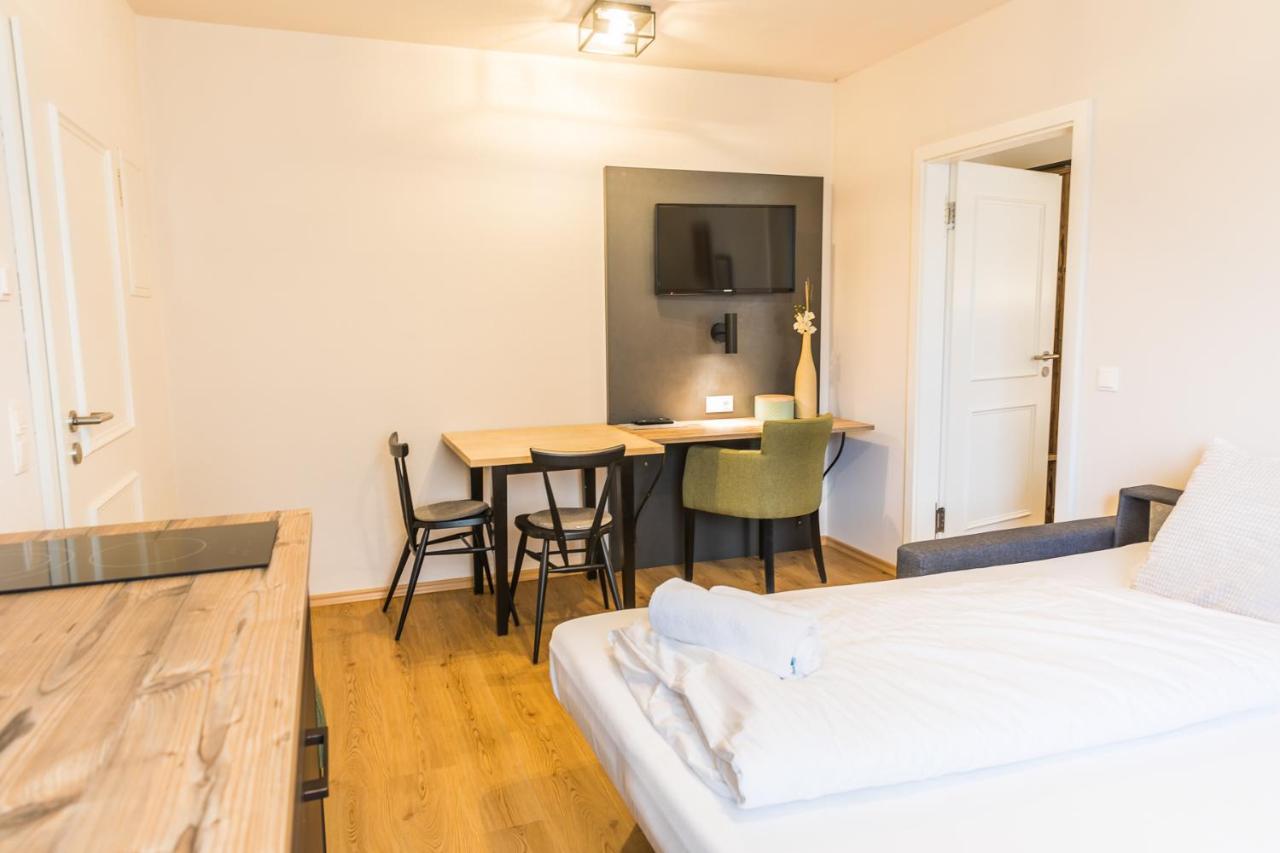 Chiemseer Wirtshaus Chieming Exteriör bild