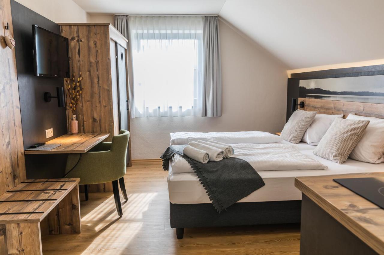 Chiemseer Wirtshaus Chieming Exteriör bild